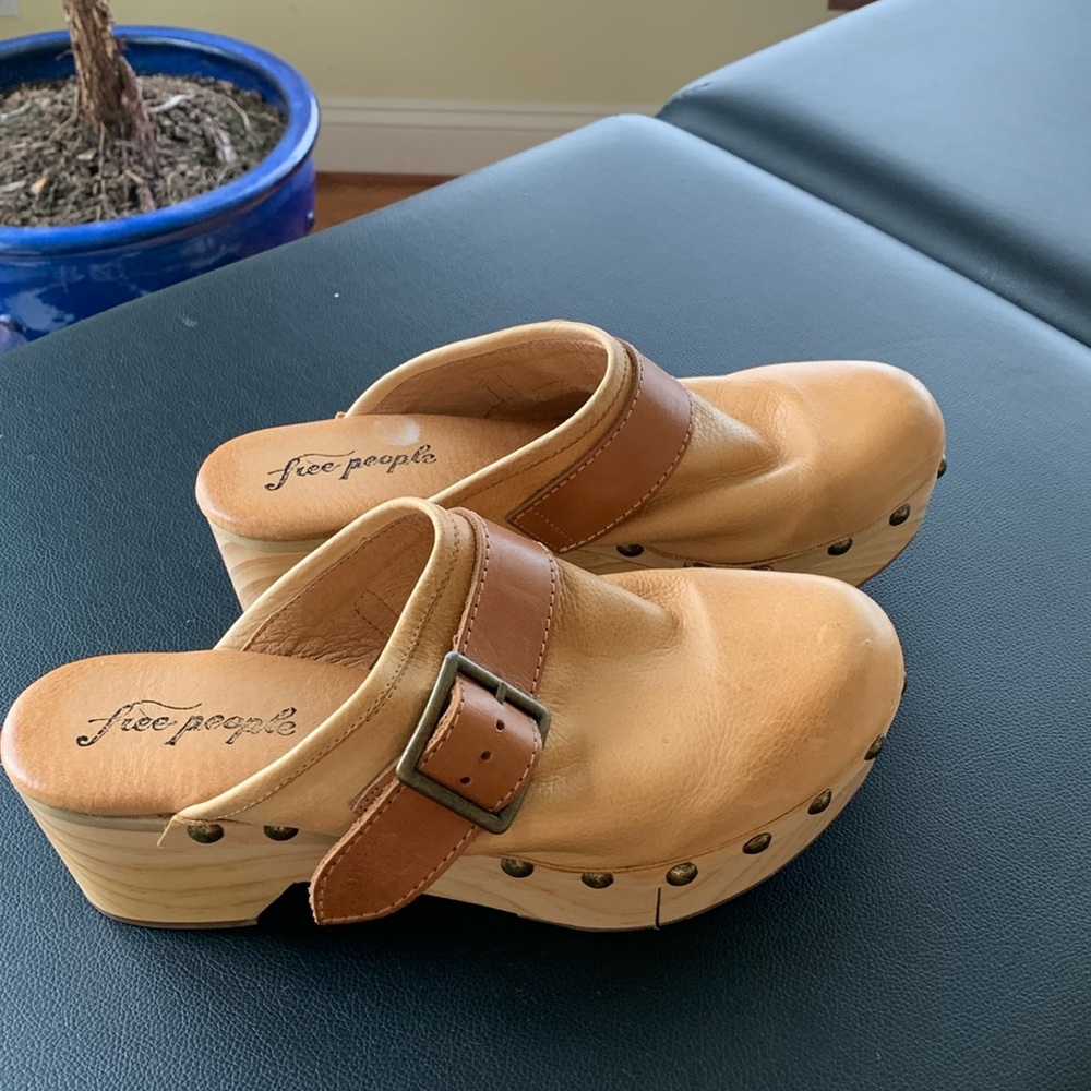 Free People Clogs